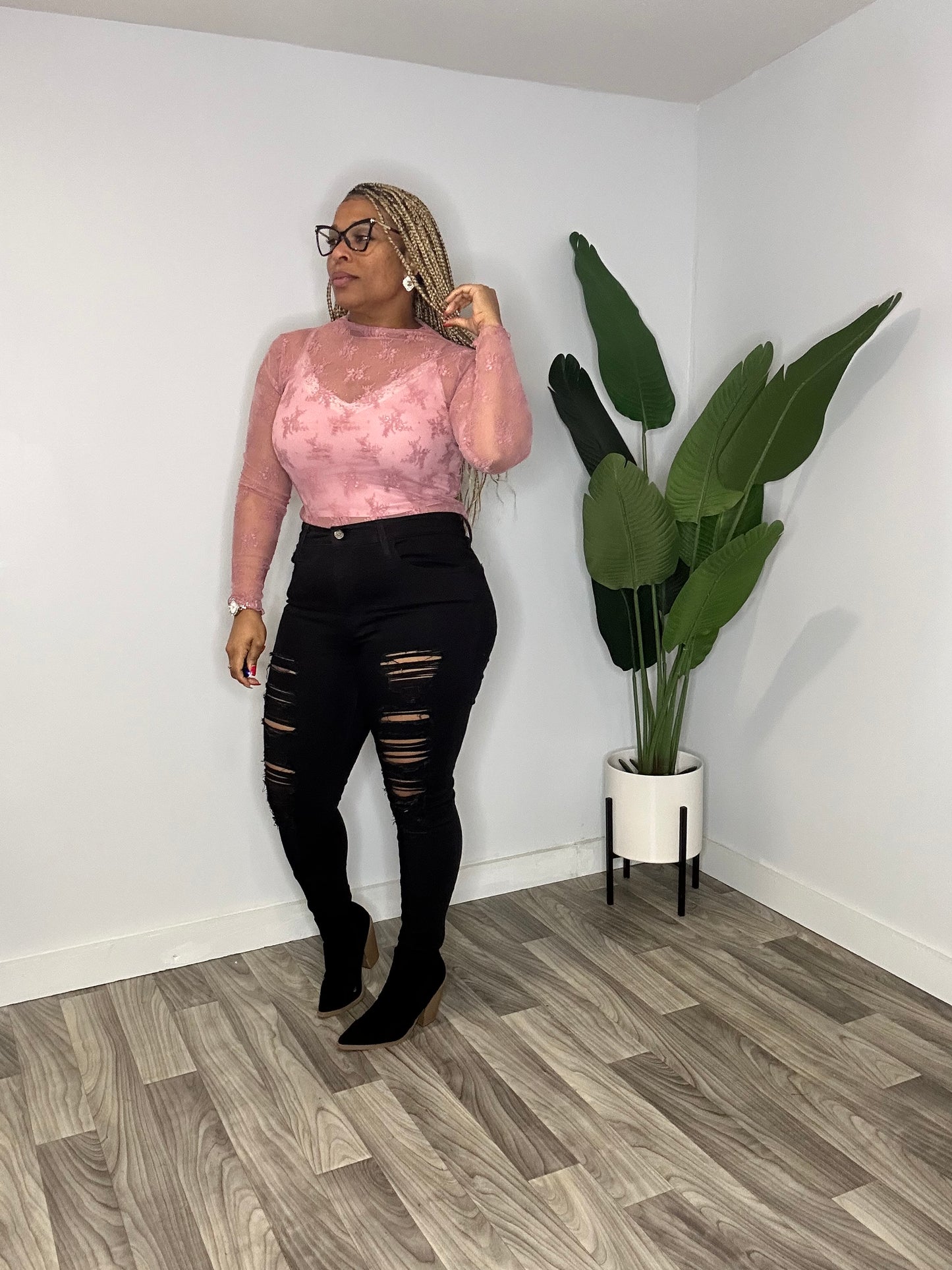 Keeping It Chic Lace Top “Pink”